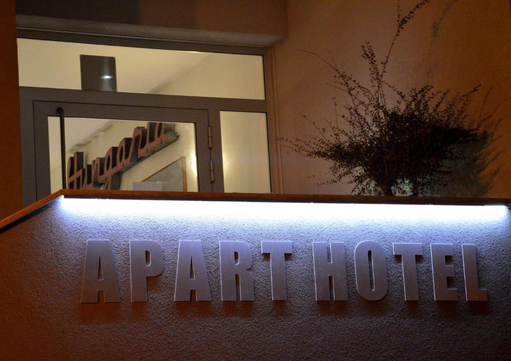גראדו Residence Hotel Hungaria מראה חיצוני תמונה